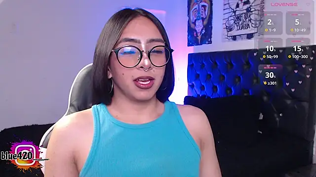 Skyler  blue4 online show from 10/09/25, 12:52