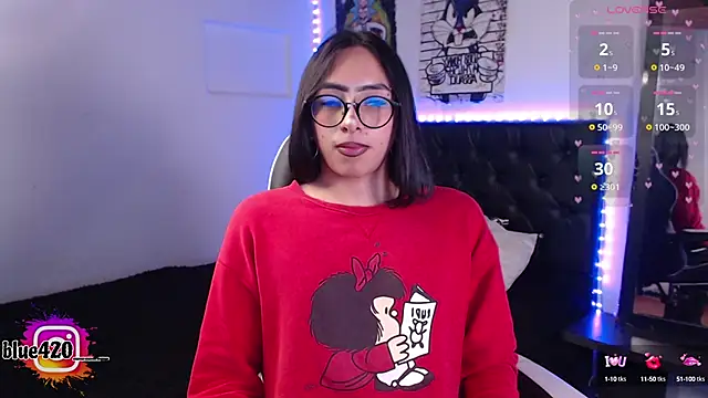 Skyler  blue4 online show from 10/12/25, 10:42