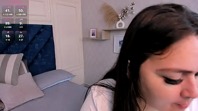 Snapshot of Charlotte_Mayer chatting on 11/07/25, 11:21 Charlotte Mayer online show from 11/07/25, 11:21