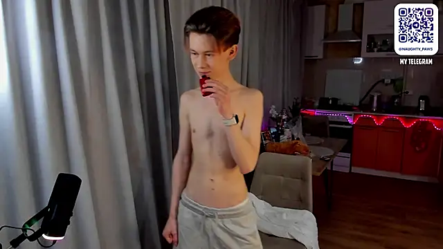 Snapshot of AndrewwCarter2 chatting on 02/15/25, 06:23 AndrewwCarter2 online show from 02/15/25, 06:23