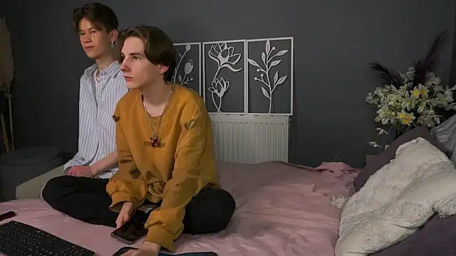 AndrewwCarter2 online show from 01/09/26, 07:37