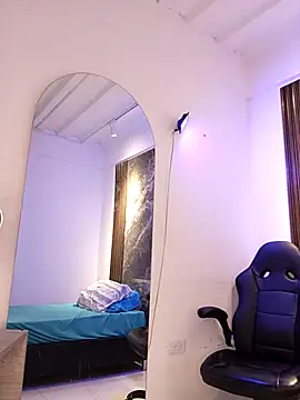 gwen ashly online show from 09/13/25, 08:52