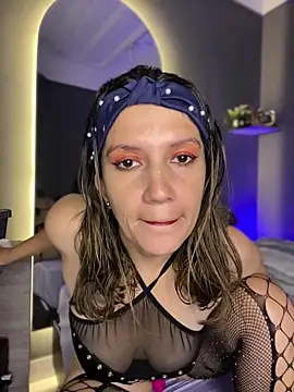 gwen ashly online show from 02/02/26, 07:23