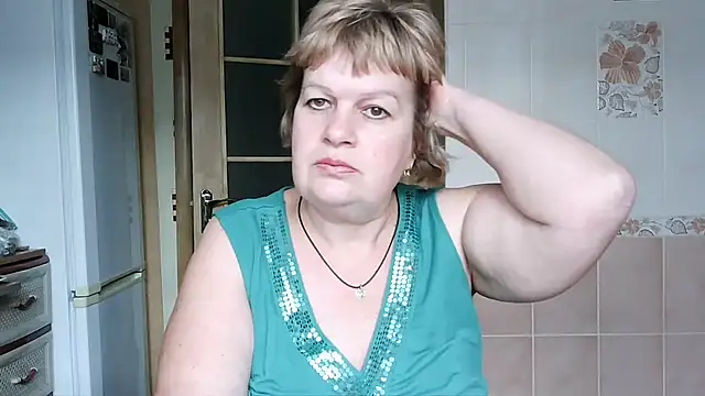 Snapshot of Ettie_Tonia chatting on 01/15/25, 12:47 Ettie Tonia online show from 01/15/25, 12:47