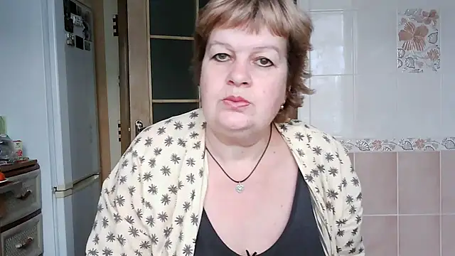 Snapshot of Ettie_Tonia chatting on 01/19/25, 01:33 Ettie Tonia online show from 01/19/25, 01:33