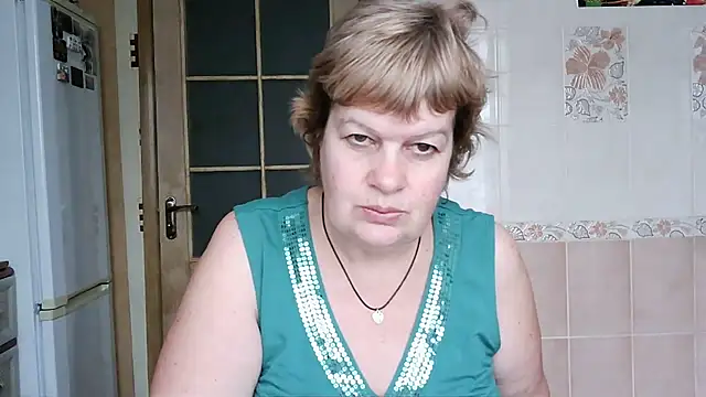Snapshot of Ettie_Tonia chatting on 01/31/25, 12:18 Ettie Tonia online show from 01/31/25, 12:18