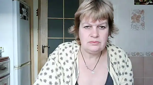 Snapshot of Ettie_Tonia chatting on 02/13/25, 01:37 Ettie Tonia online show from 02/13/25, 01:37