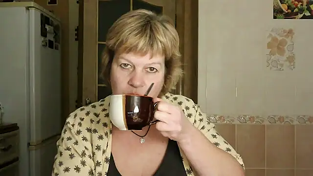 Snapshot of Ettie_Tonia chatting on 02/14/25, 04:41 Ettie Tonia online show from 02/14/25, 04:41