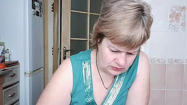 Snapshot of Ettie_Tonia chatting on 02/16/25, 08:32 Ettie Tonia online show from 02/16/25, 08:32