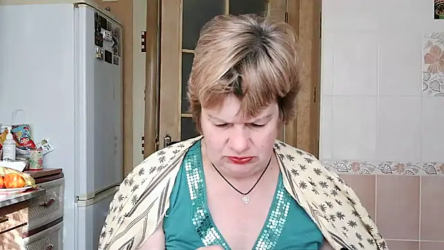 Snapshot of Ettie_Tonia chatting on 02/22/25, 12:29 Ettie Tonia online show from 02/22/25, 12:29