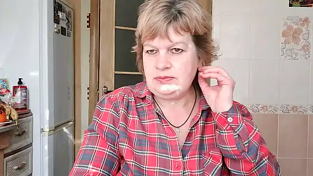 Snapshot of Ettie_Tonia chatting on 02/26/25, 12:47 Ettie Tonia online show from 02/26/25, 12:47