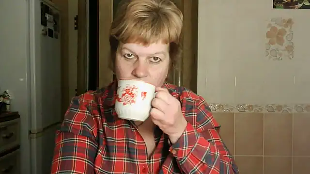 Snapshot of Ettie_Tonia chatting on 03/04/25, 06:39 Ettie Tonia online show from 03/04/25, 06:39