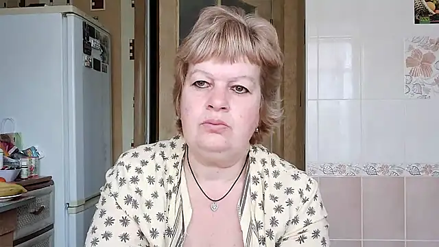Snapshot of Ettie_Tonia chatting on 03/08/25, 10:11 Ettie Tonia online show from 03/08/25, 10:11