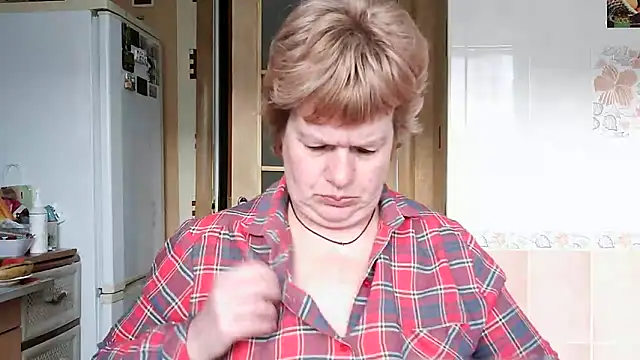 Snapshot of Ettie_Tonia chatting on 03/10/25, 02:37 Ettie Tonia online show from 03/10/25, 02:37