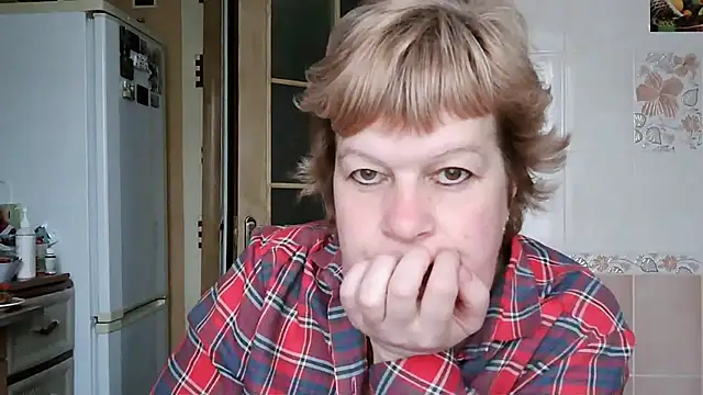 Snapshot of Ettie_Tonia chatting on 03/13/25, 05:54 Ettie Tonia online show from 03/13/25, 05:54