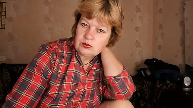 Snapshot of Ettie_Tonia chatting on 11/24/25, 08:14 Ettie Tonia online show from 11/24/25, 08:14