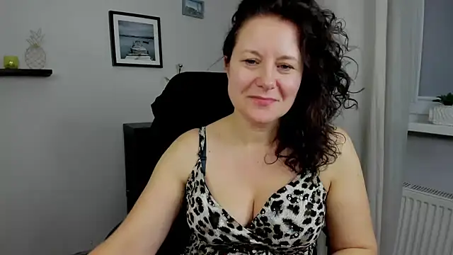 OLIVIA lux online show from 01/11/25, 05:51