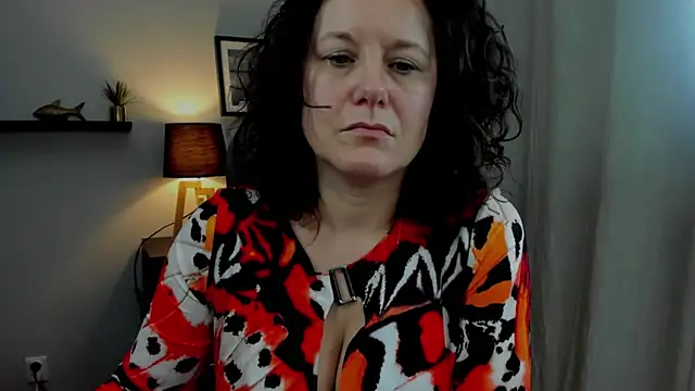 OLIVIA lux online show from 01/28/25, 07:00