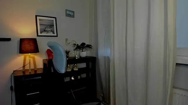 OLIVIA lux online show from 02/05/25, 07:18