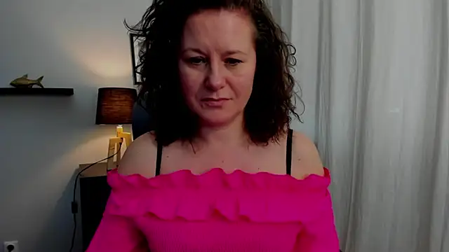 OLIVIA lux online show from 02/11/25, 01:41