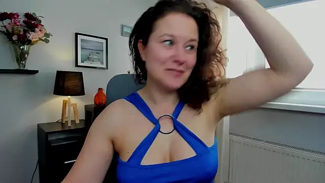 OLIVIA lux online show from 03/20/25, 01:48