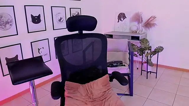 Elainebeness online show from 01/07/25, 07:28