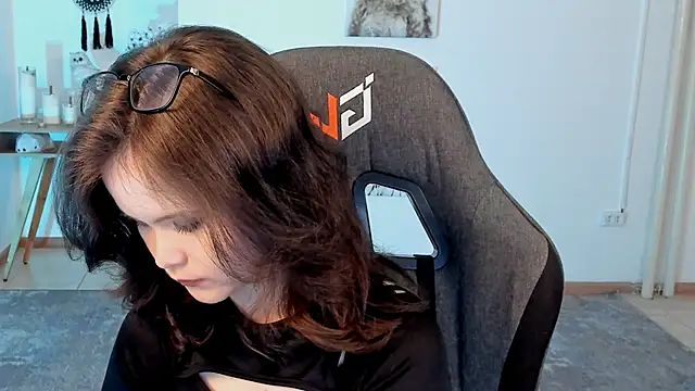 Elainebeness online show from 01/31/25, 10:42