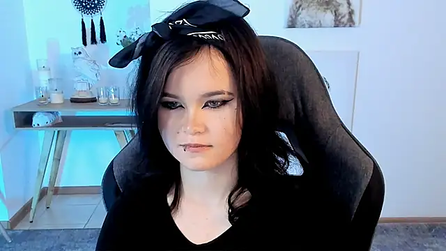 Elainebeness online show from 02/26/25, 10:53