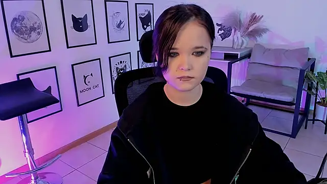 Elainebeness online show from 03/16/25, 07:27