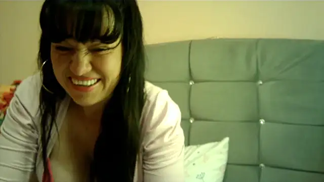 Snapshot of taylor198115 chatting on 12/05/25, 06:33 taylor198115 online show from 12/05/25, 06:33