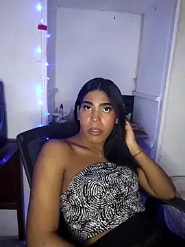 Snapshot of fernanda_Sweet1 chatting on 02/24/25, 04:38 fernanda Sweet1 online show from 02/24/25, 04:38