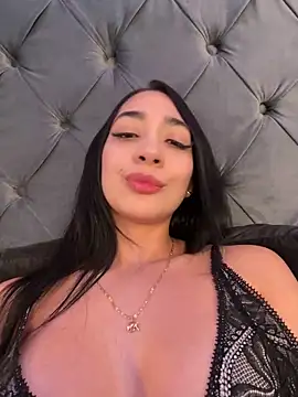 julieta jewel online show from 02/26/25, 04:56