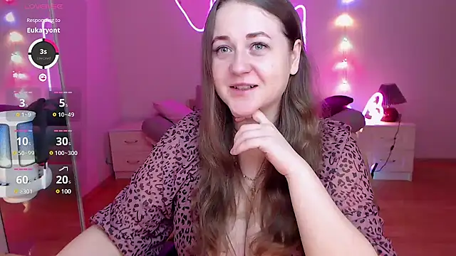 Snapshot of LizzyShine chatting on 01/15/25, 04:43 LizzyShine online show from 01/15/25, 04:43