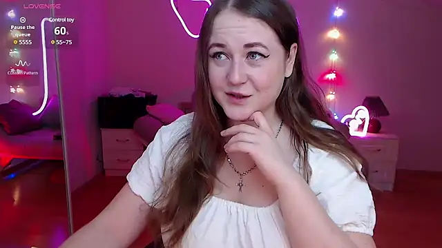 Snapshot of LizzyShine chatting on 01/17/25, 04:47 LizzyShine online show from 01/17/25, 04:47