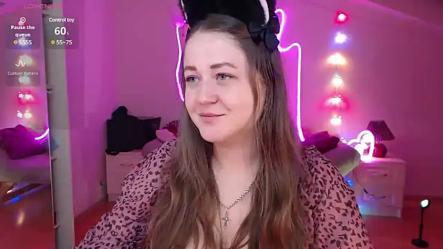 Snapshot of LizzyShine chatting on 01/22/25, 09:10 LizzyShine online show from 01/22/25, 09:10