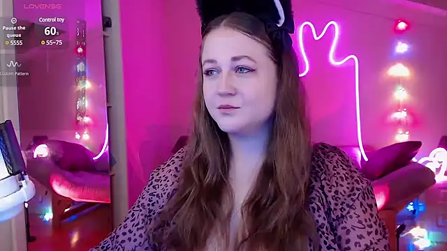 Snapshot of LizzyShine chatting on 01/24/25, 05:21 LizzyShine online show from 01/24/25, 05:21