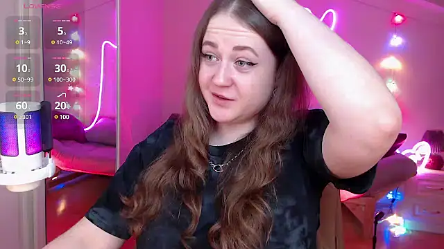 Snapshot of LizzyShine chatting on 01/26/25, 05:55 LizzyShine online show from 01/26/25, 05:55