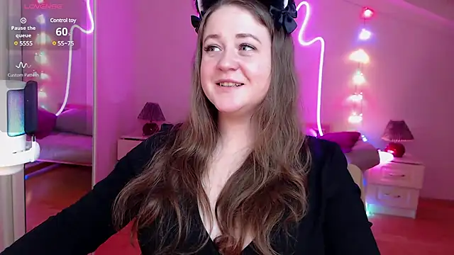 Snapshot of LizzyShine chatting on 02/03/25, 08:57 LizzyShine online show from 02/03/25, 08:57