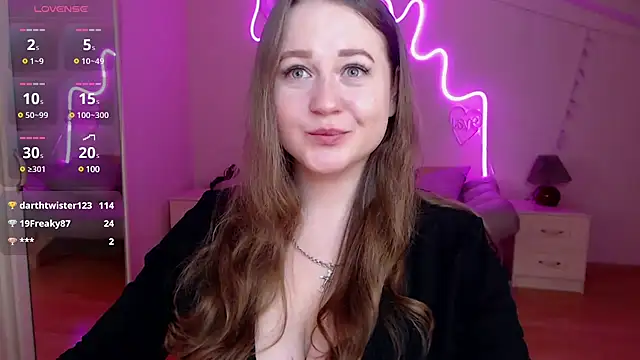 Snapshot of LizzyShine chatting on 03/16/25, 08:00 LizzyShine online show from 03/16/25, 08:00