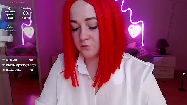 Snapshot of LizzyShine chatting on 03/20/25, 11:02 LizzyShine online show from 03/20/25, 11:02