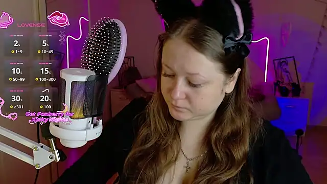 Snapshot of LizzyShine chatting on 11/04/25, 09:19 LizzyShine online show from 11/04/25, 09:19