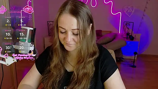 Snapshot of LizzyShine chatting on 12/02/25, 11:15 LizzyShine online show from 12/02/25, 11:15