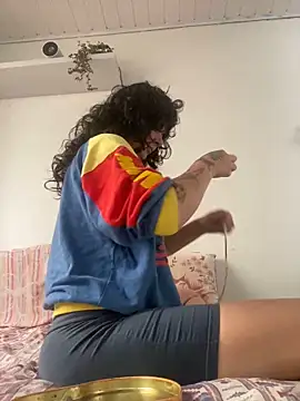 Snapshot of magalunabb chatting on 11/06/25, 11:22 magalunabb online show from 11/06/25, 11:22