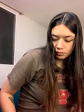 Miss oliviaa online show from 10/28/25, 12:03