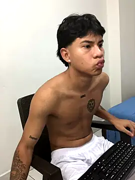 Snapshot of logannth chatting on 11/01/25, 05:09 logannth online show from 11/01/25, 05:09