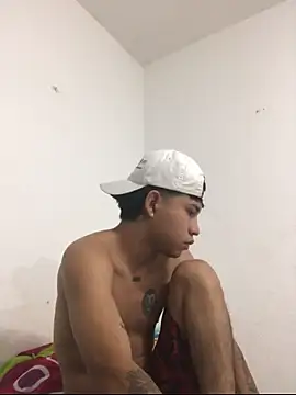 Snapshot of logannth chatting on 11/06/25, 09:05 logannth online show from 11/06/25, 09:05