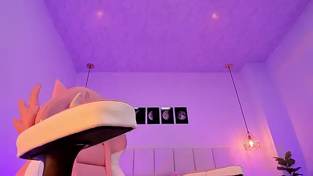 Snapshot of Brittany_cute18 chatting on 01/07/25, 11:05 Brittany cute18 online show from 01/07/25, 11:05