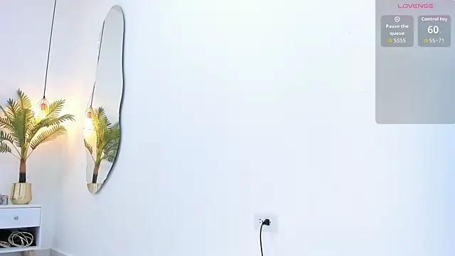 Snapshot of Brittany_cute18 chatting on 09/22/25, 11:34 Brittany cute18 online show from 09/22/25, 11:34