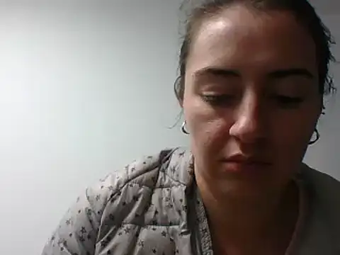  karlie kloss  online show from 12/24/24, 01:38