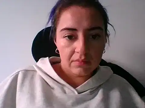  karlie kloss  online show from 12/26/24, 10:31